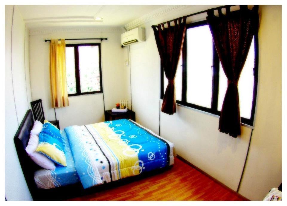The Jiong House Hostel Malacca Room photo